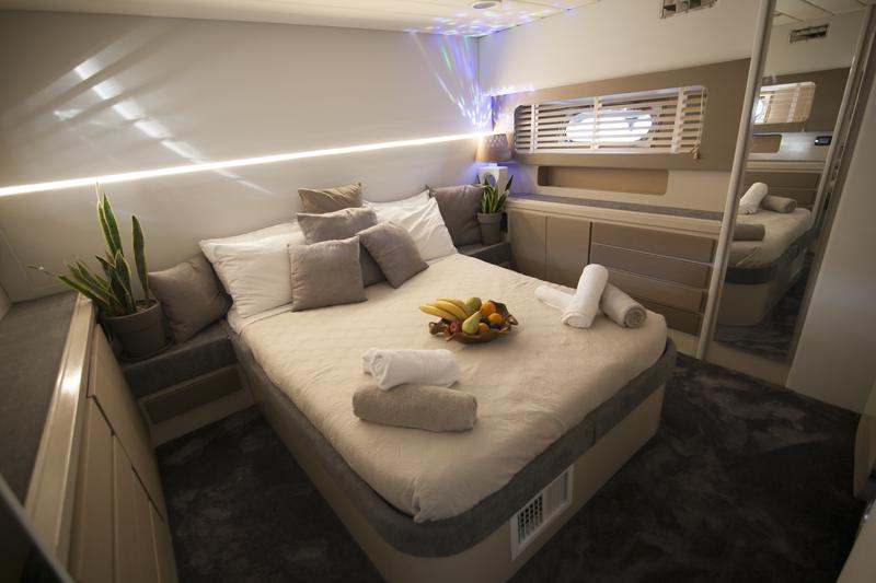 Book yachts online - motorboat - Maiora Renaissance 66/70ft - Dini - rent