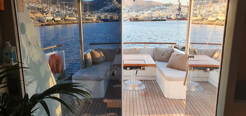 Book yachts online - motorboat - Maiora Renaissance 66/70ft - Dini - rent
