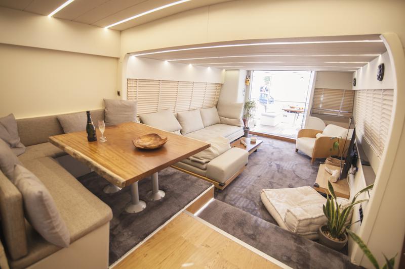 Book yachts online - motorboat - Maiora Renaissance 66/70ft - Dini - rent