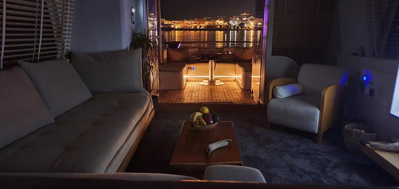 Book yachts online - motorboat - Maiora Renaissance 66/70ft - Dini - rent