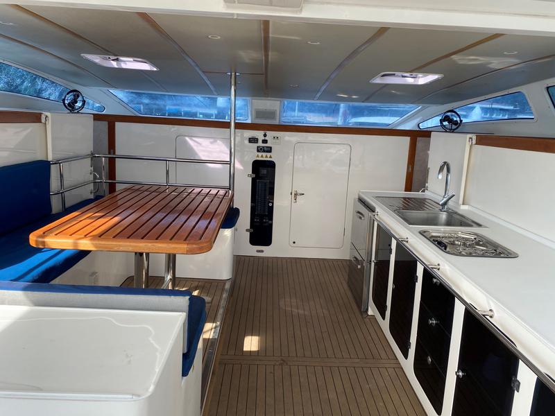 Book yachts online - catamaran - Island Spirit 380 - Island Dream - rent