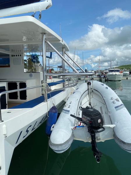 Book yachts online - catamaran - Island Spirit 380 - Island Dream - rent