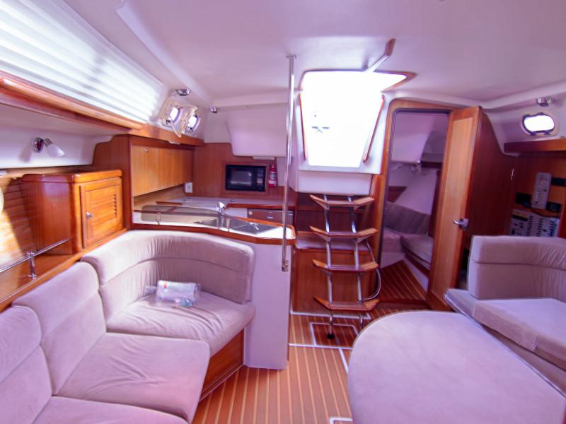 Book yachts online - sailboat - Catalina 375 - Vag Alame - rent