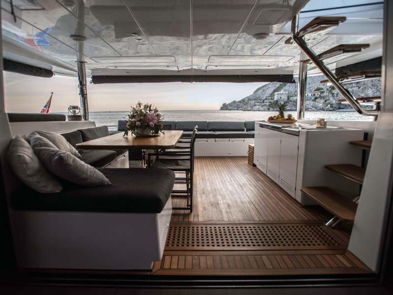 Book yachts online - catamaran - Lagoon 620 Essence - Soleanis II - rent