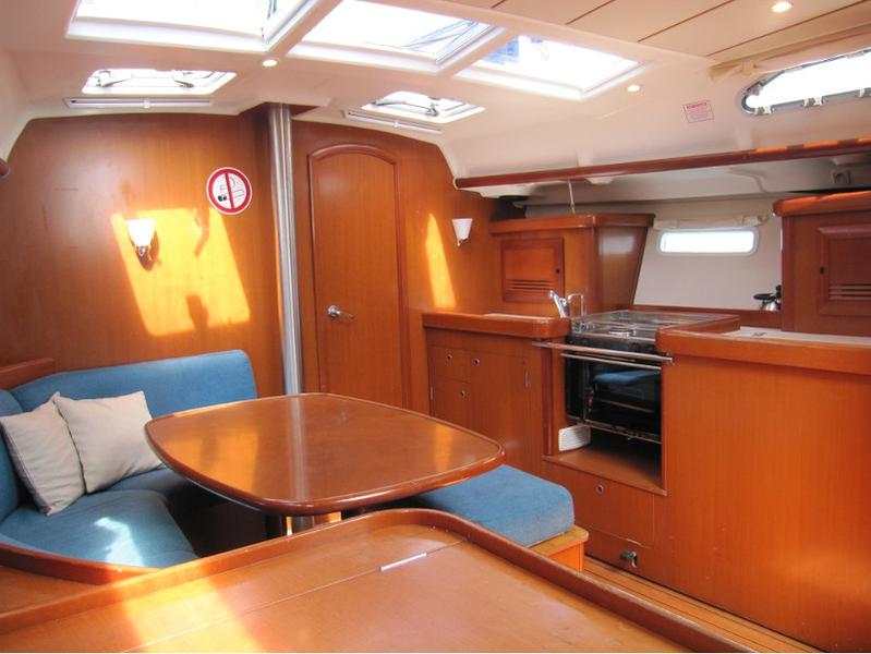 Book yachts online - sailboat - Oceanis 393 Clipper - Mare - rent