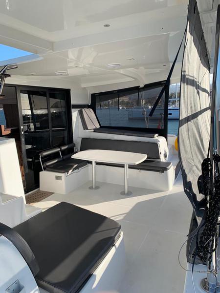 Book yachts online - catamaran - Lagoon 42 - KARMA - rent