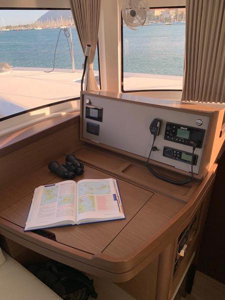 Book yachts online - catamaran - Lagoon 42 - KARMA - rent