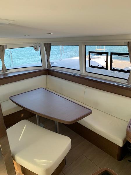 Book yachts online - catamaran - Lagoon 42 - KARMA - rent