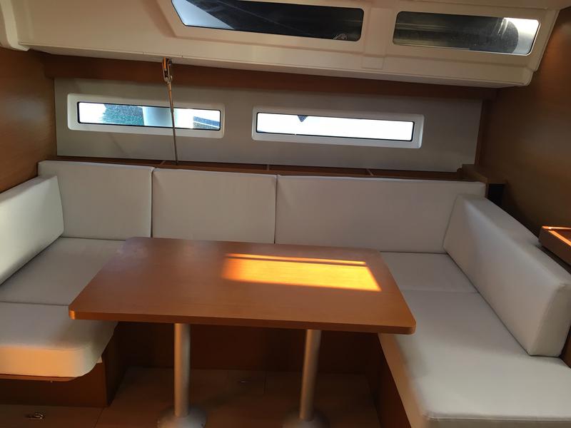 Book yachts online - sailboat - Sun Odyssey 490 - LADY FLORA 2 - rent