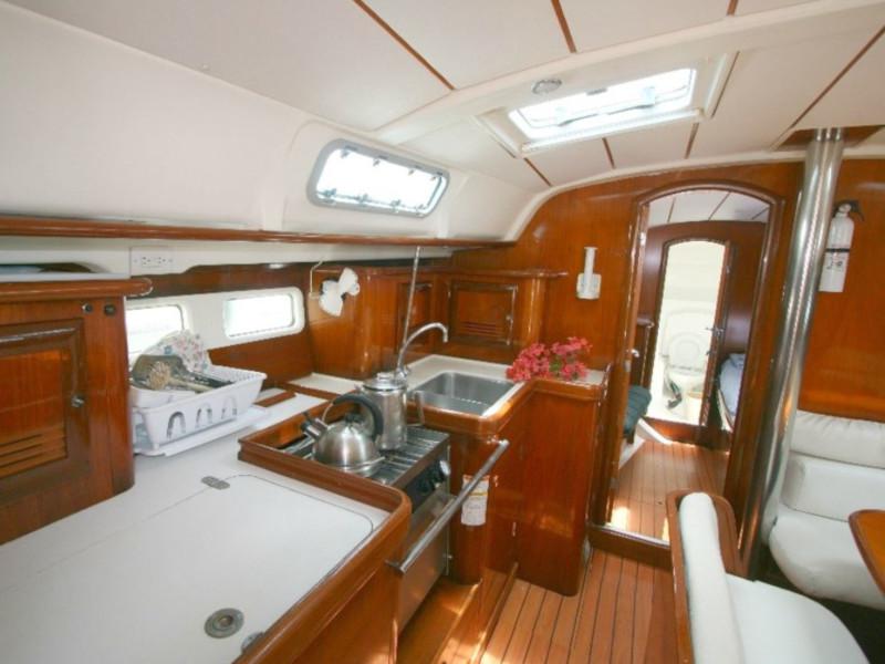 Book yachts online - sailboat - Oceanis 41 - Lady Di - rent