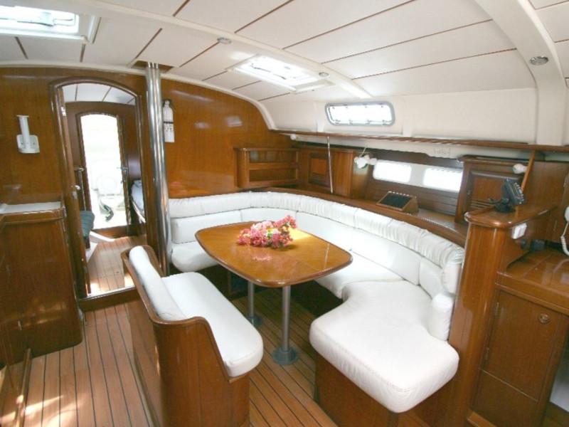 Book yachts online - sailboat - Oceanis 41 - Lady Di - rent