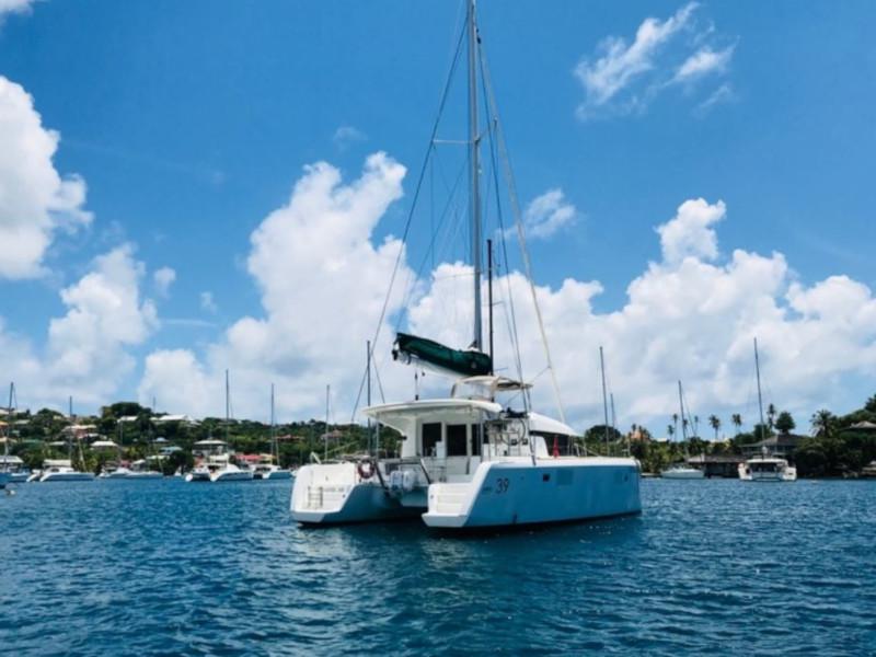 Book yachts online - catamaran - Lagoon 39 - Willow Dew - rent