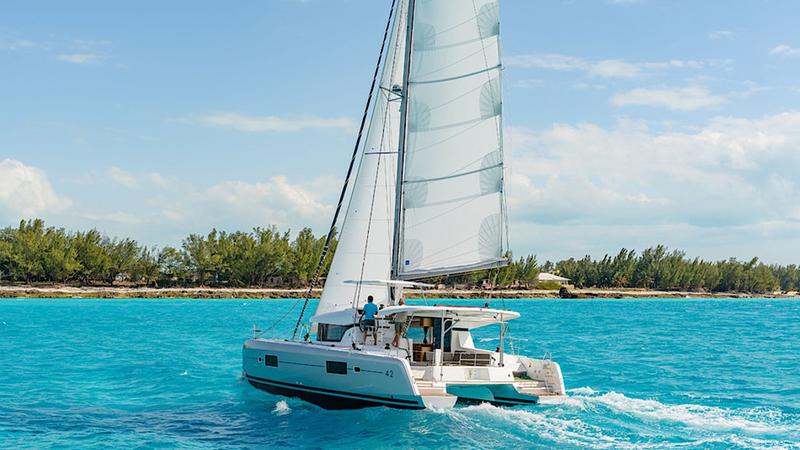 Book yachts online - catamaran - Lagoon 42 - Sunshine - rent