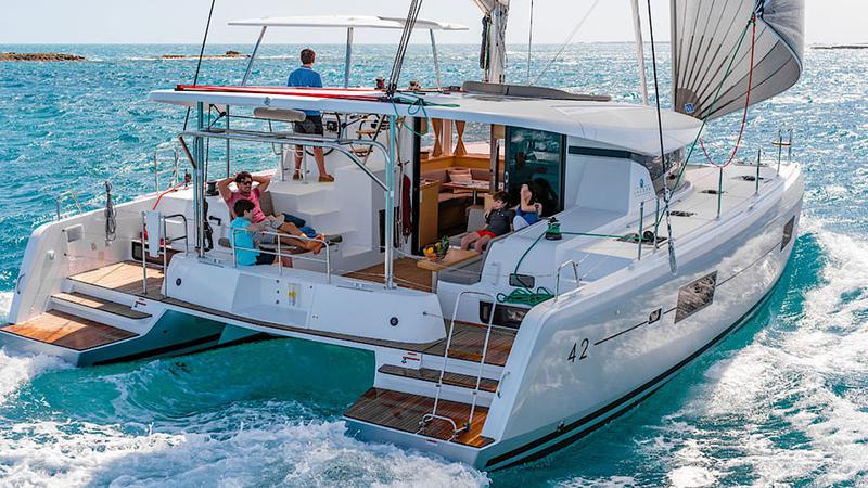 Book yachts online - catamaran - Lagoon 42 - Sunshine - rent
