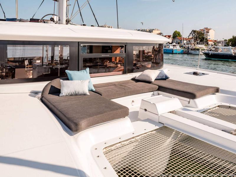 Book yachts online - catamaran - Lagoon 46 - Voyager - rent
