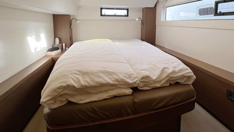 Book yachts online - catamaran - Lagoon 46 - Voyager - rent