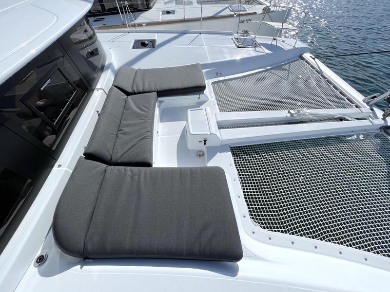 Book yachts online - catamaran - Lagoon 46 - Voyager - rent