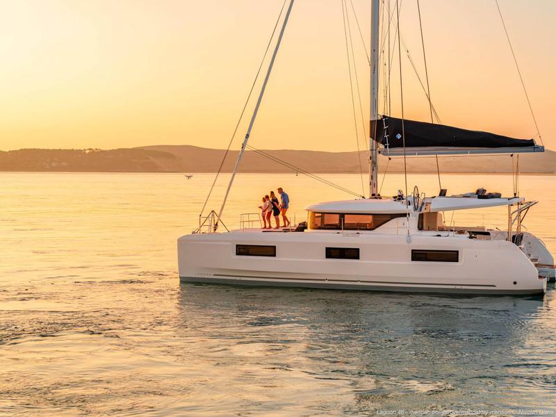 Book yachts online - catamaran - Lagoon 46 - Voyager - rent