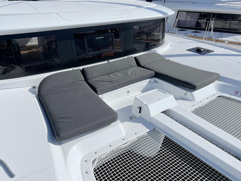 Book yachts online - catamaran - Lagoon 46 - Voyager - rent