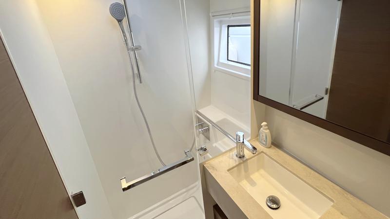 Book yachts online - catamaran - Lagoon 46 - Voyager - rent