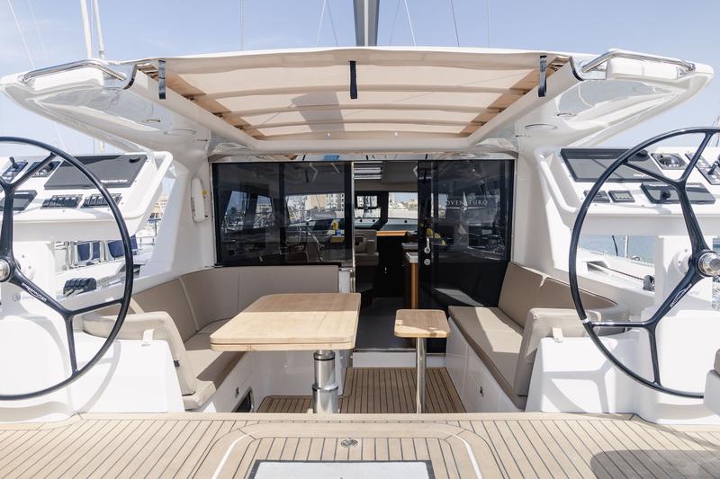 Book yachts online - sailboat - Moody 54 - Adventuro - rent