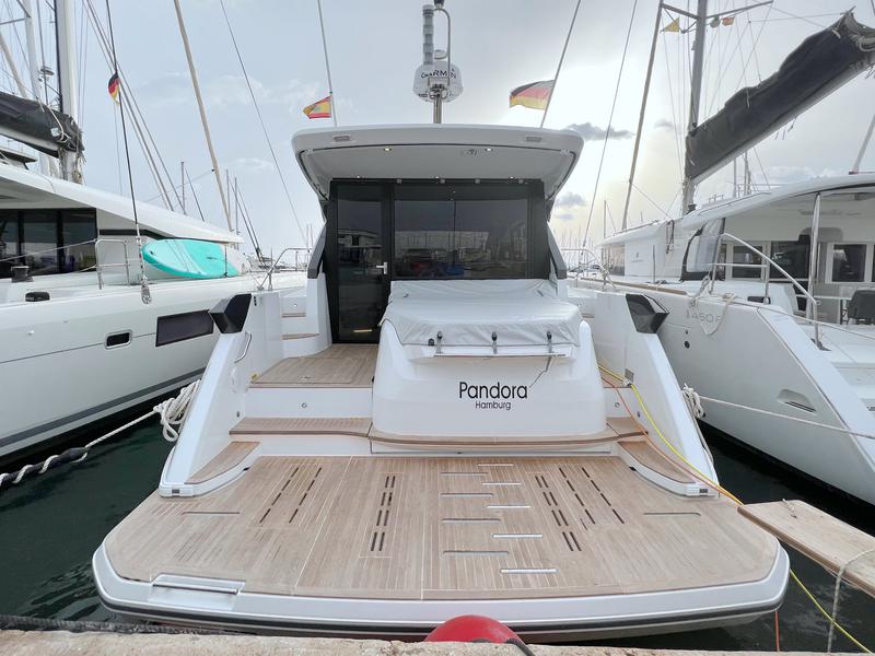 Book yachts online - motorboat - Beneteau GT 45 - Pandora - rent