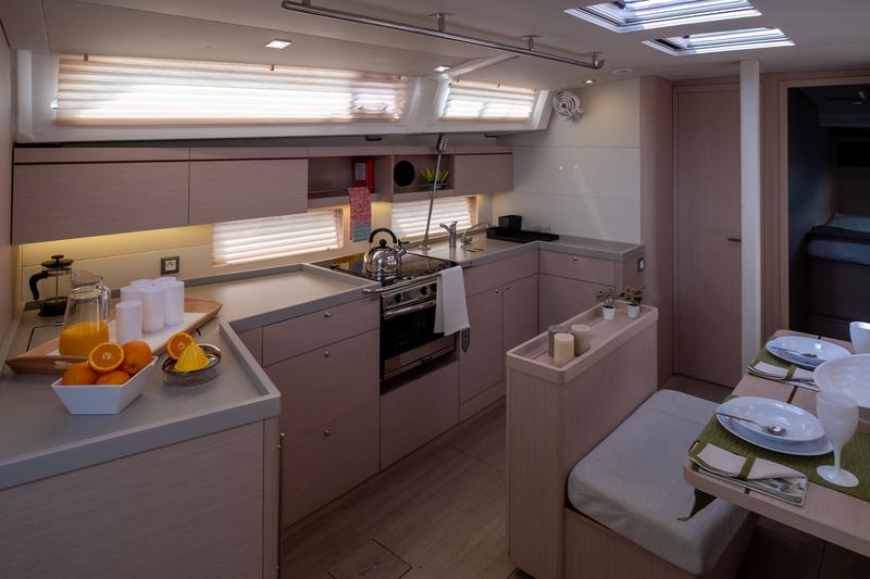Book yachts online - sailboat - Oceanis 46.1 - Ethereal -Watermaker 12V (4 Cabins 4 Heads ) - rent