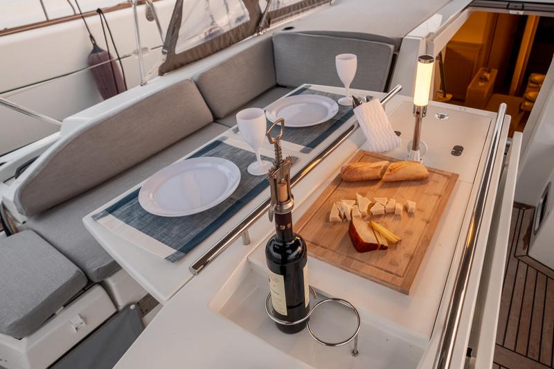 Book yachts online - sailboat - Oceanis 46.1 - Ethereal -Watermaker 12V (4 Cabins 4 Heads ) - rent