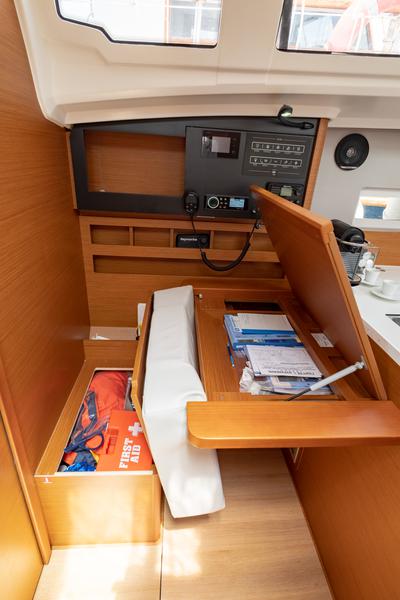 Book yachts online - sailboat - Sun Odyssey 410 - Elcano - rent