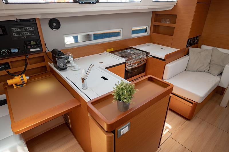 Book yachts online - sailboat - Sun Odyssey 410 - Elcano - rent