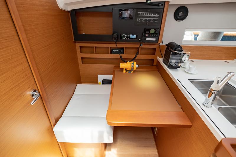 Book yachts online - sailboat - Sun Odyssey 410 - Elcano - rent