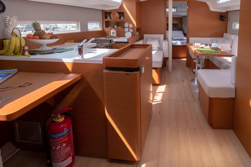 Book yachts online - sailboat - Sun Odyssey 410 - Sammy - rent