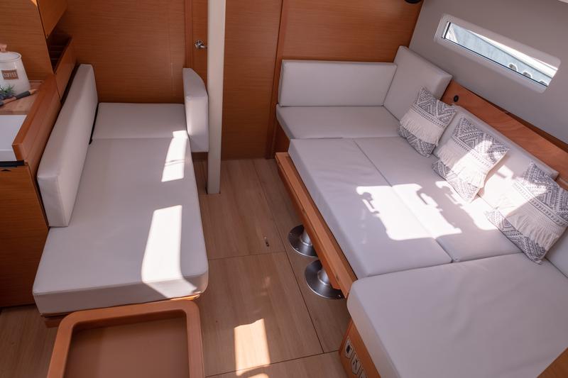 Book yachts online - sailboat - Sun Odyssey 410 - Sammy - rent