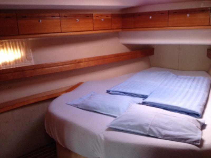 Book yachts online - sailboat - Bavaria 46 - Venus - rent