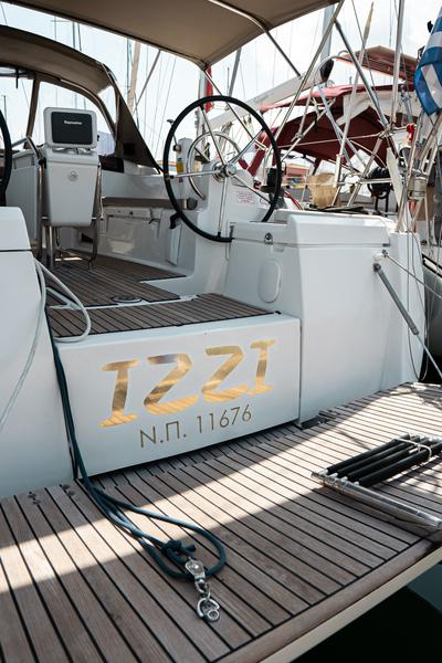 Book yachts online - sailboat - Sun Odyssey 419 - IZZI - rent
