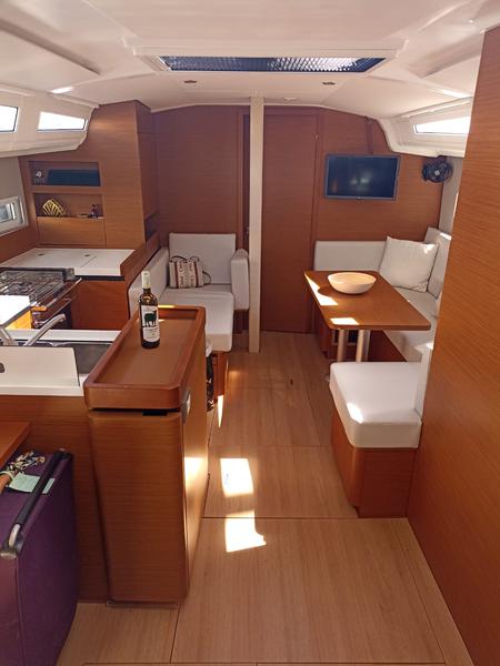 Book yachts online - sailboat - Sun Odyssey 410 - Psi Octantis - rent
