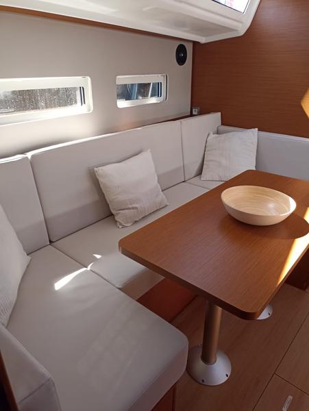 Book yachts online - sailboat - Sun Odyssey 410 - Iliada - rent