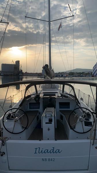 Book yachts online - sailboat - Sun Odyssey 410 - Iliada - rent
