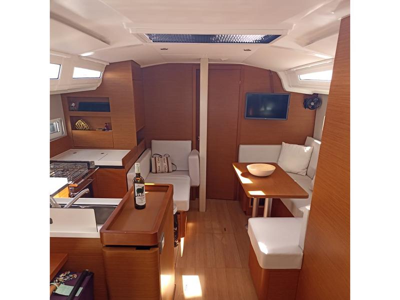 Book yachts online - sailboat - Sun Odyssey 410 - Iliada - rent