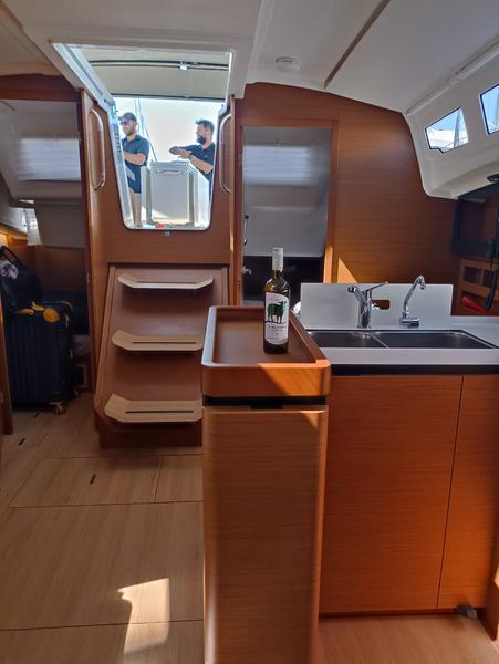 Book yachts online - sailboat - Sun Odyssey 410 - Iliada - rent