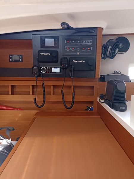 Book yachts online - sailboat - Sun Odyssey 410 - Iliada - rent