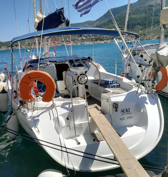 Book yachts online - sailboat - Sun Odyssey 37 - ALKI - rent