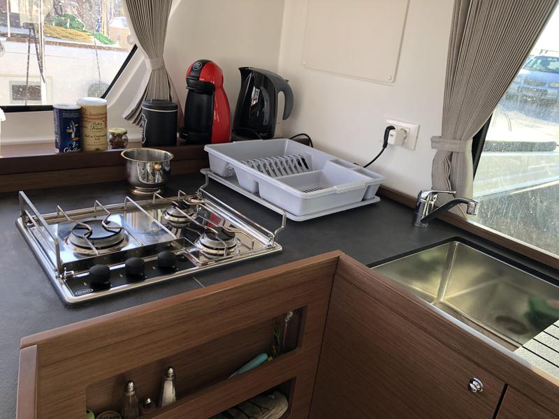 Book yachts online - catamaran - Lagoon 42 - AKTIS (air condition, generator, watermaker) - rent