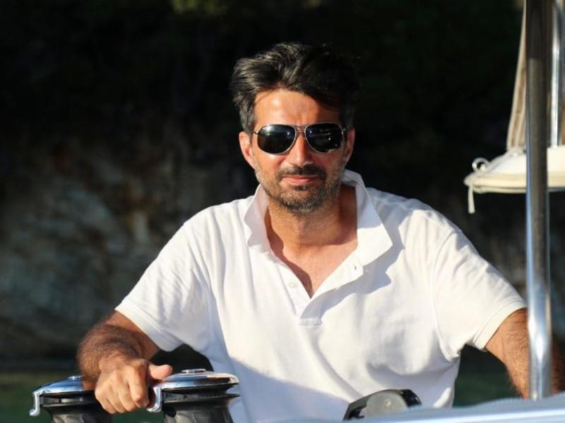 Book yachts online - catamaran - Lagoon 42 - Elysium crewed - VIP equipped - rent