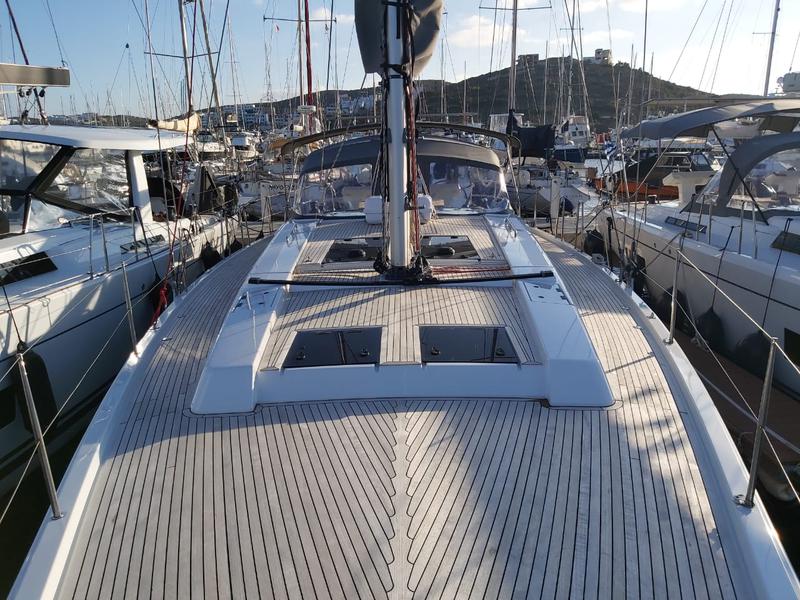 Book yachts online - sailboat - Hanse 508 - Change of Seasons - rent