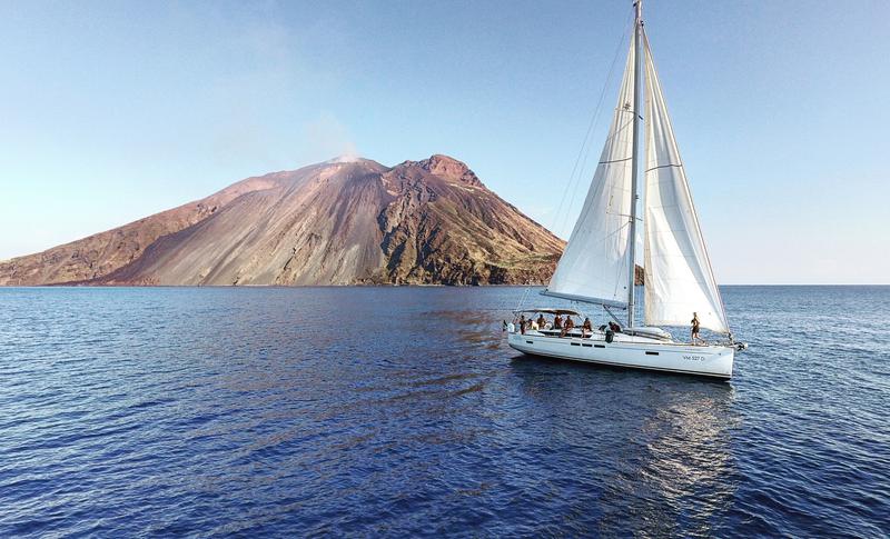 Book yachts online - sailboat - Sun Odyssey 519 - In A Silent Way - rent