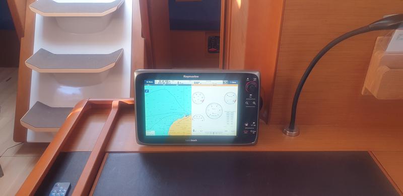 Book yachts online - sailboat - Sun Odyssey 519 - In A Silent Way - rent