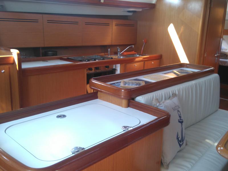 Book yachts online - sailboat - Cyclades 50.4 - Siora Maria - rent