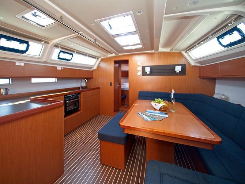 Book yachts online - sailboat - Bavaria 46 CN - MH 77 - rent