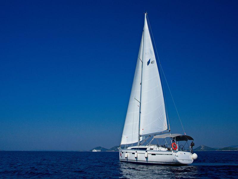 Book yachts online - sailboat - Bavaria Cruiser 41 - MH 59 - rent